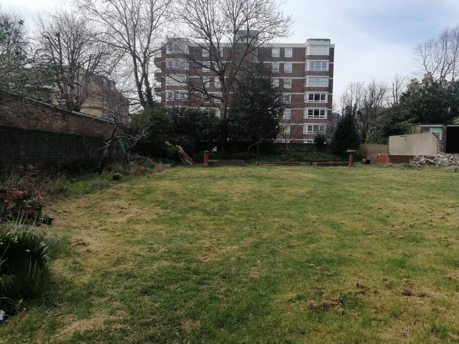Apartamento 4 Quiet Compact Studio With Garden View - Best Location - Comfortable - Quiet Brighton Exterior foto